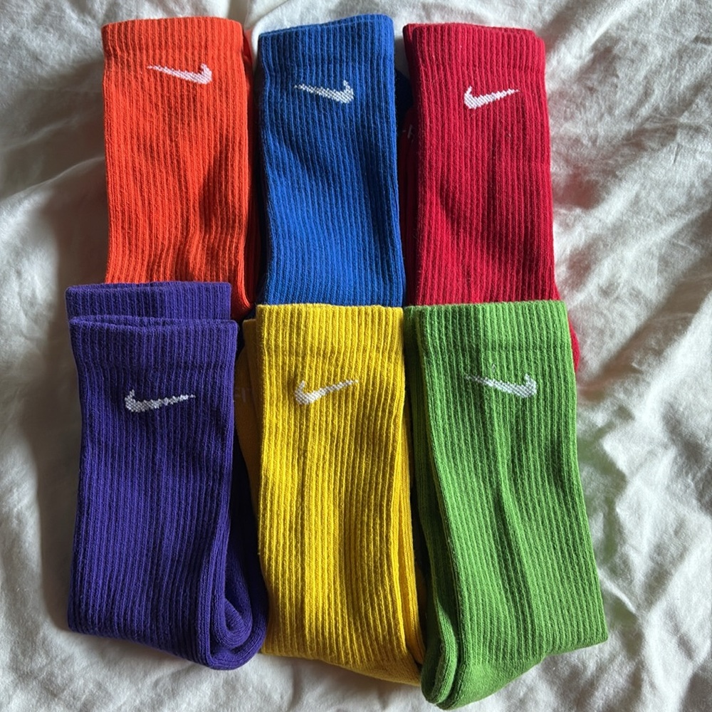 🧦 NIKE UNISEX COLORFUL CREW SOCKS 🧦